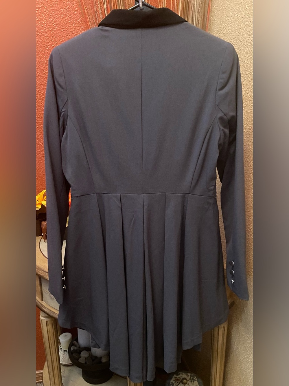 Venus - NEW - Long Ruffle Back Blazer tuxedo-inspired tailored jacket - Picture 5 of 10